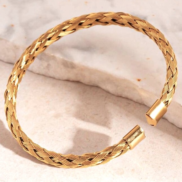 SALE 18k Gold Braided Sweetgrass Cuff Bracelet - Picture 1 of 2